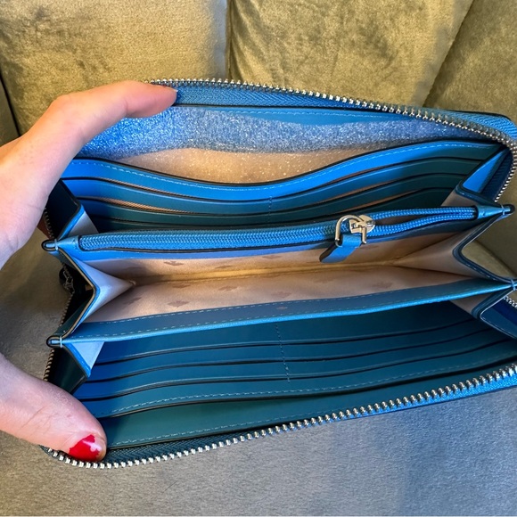 NWOT Kate Spade Larchmont Avenue Neda Wallet Electric Blue - Picture 5 of 8